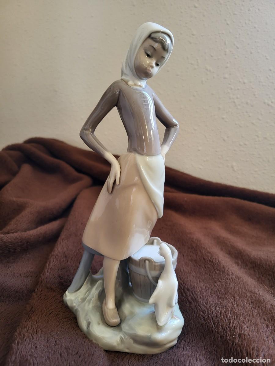 Antig&uuml;edades: MUCHACHA CON PATO LLADR&Oacute; - Foto 1