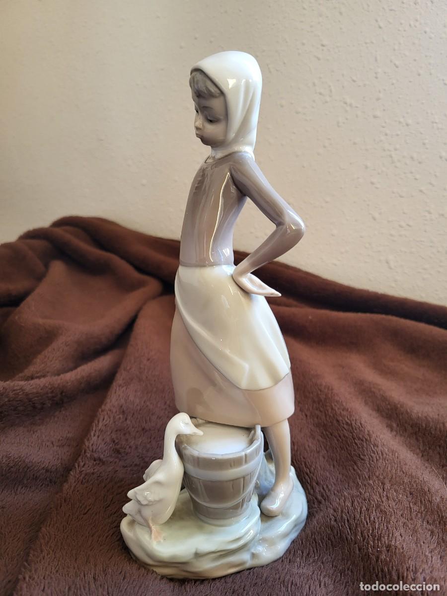 Antig&uuml;edades: MUCHACHA CON PATO LLADR&Oacute; - Foto 2