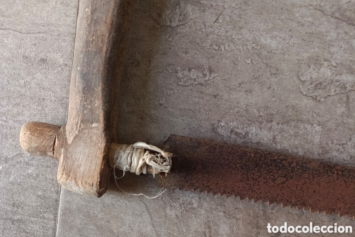 Antig&uuml;edades: Antigua sierra grande de madera - Foto 23