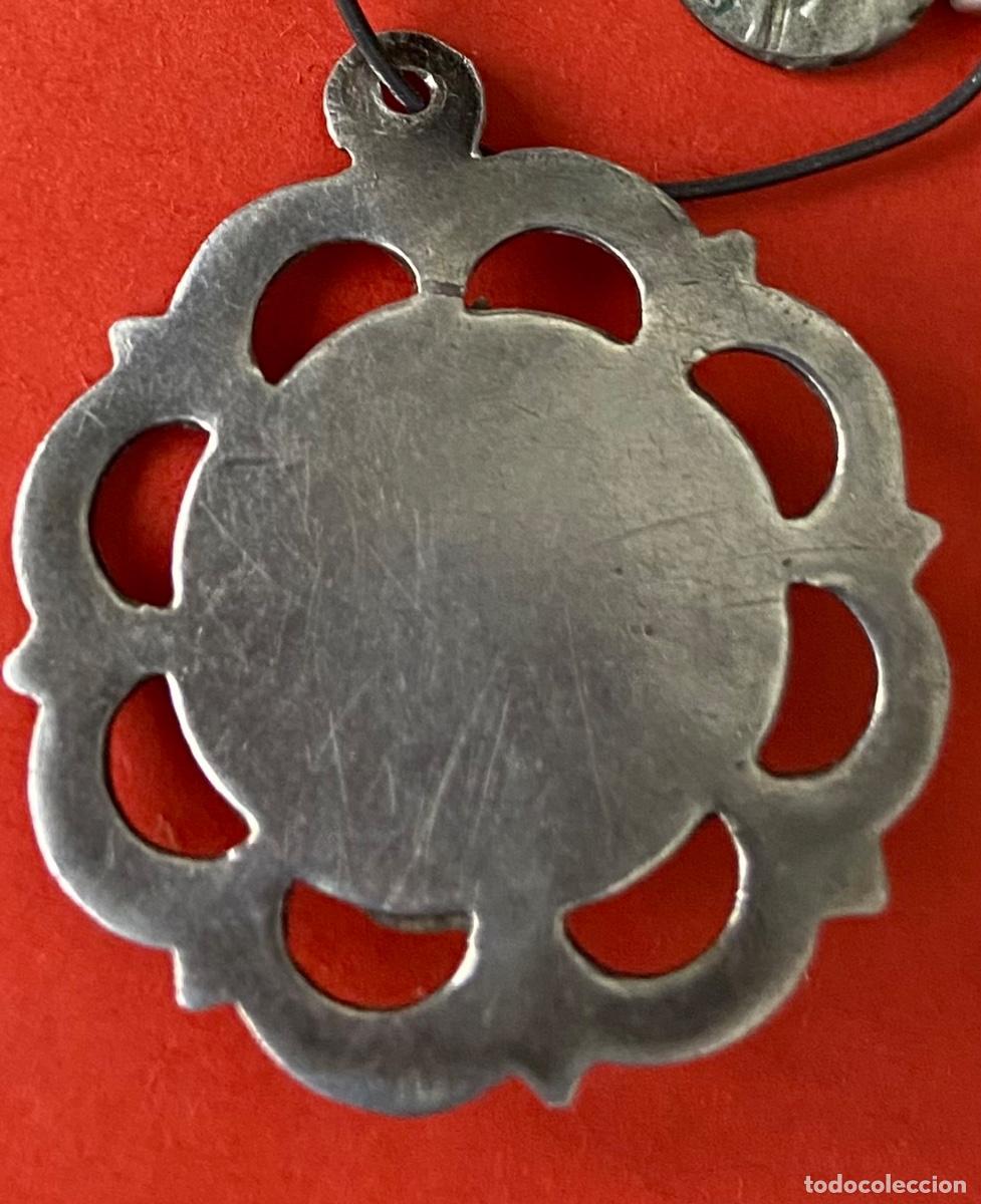 Antig&uuml;edades: 262-11. Medalla de plata testada y calada. Custodia.. - Foto 2