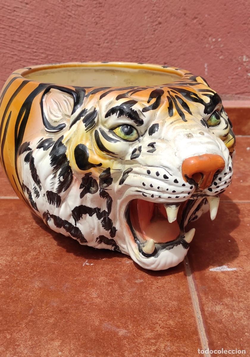 Antig&uuml;edades: MACETERO DE CER&Aacute;MICA CON FORMA DE CABEZA DE TIGRE - Foto 2