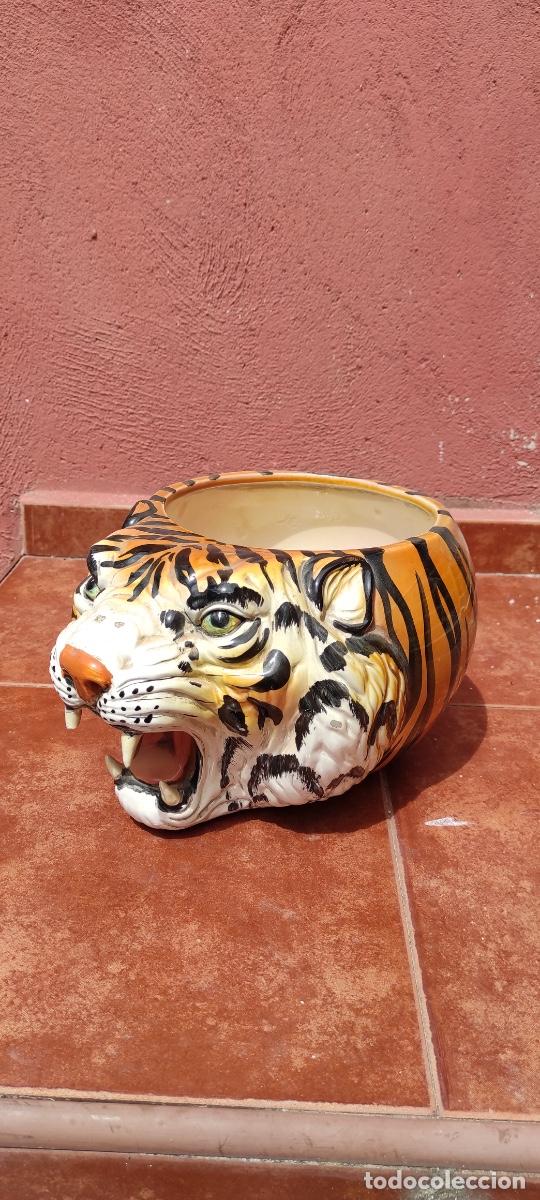 Antig&uuml;edades: MACETERO DE CER&Aacute;MICA CON FORMA DE CABEZA DE TIGRE - Foto 3