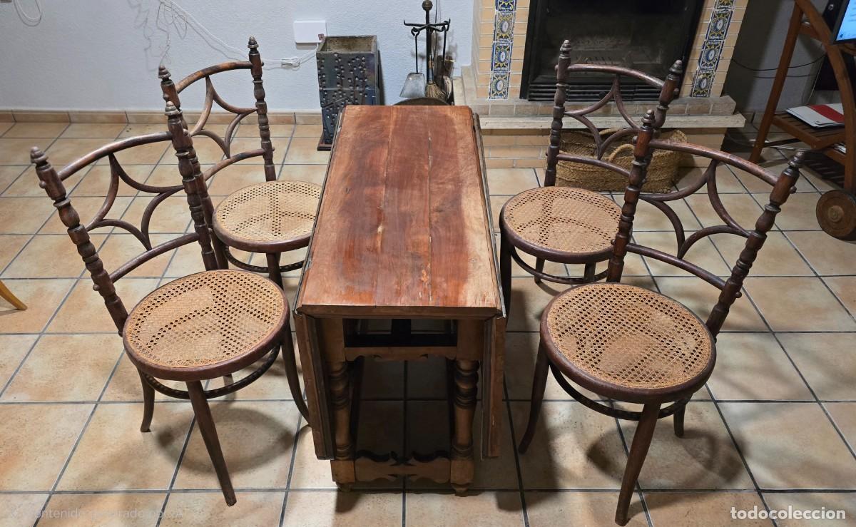 Antig&uuml;edades: Conjunto de mesa y 4 sillas antiguas - Foto 1