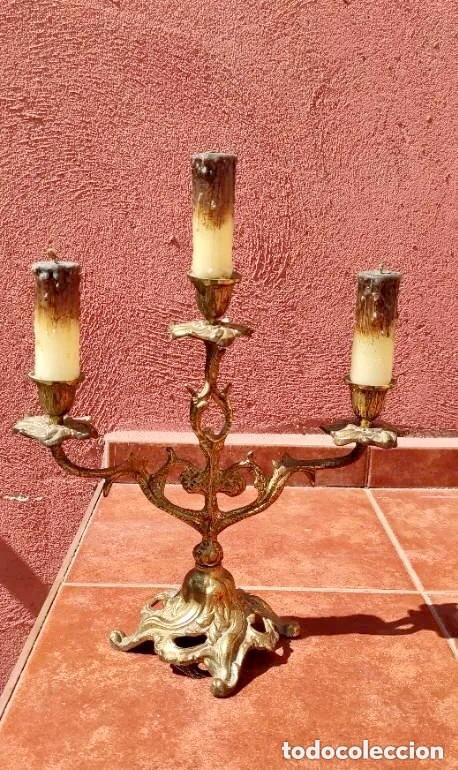 Antig&uuml;edades: PAREJA DE CANDELABROS EN BRONCE ANTIGUOS - Foto 9