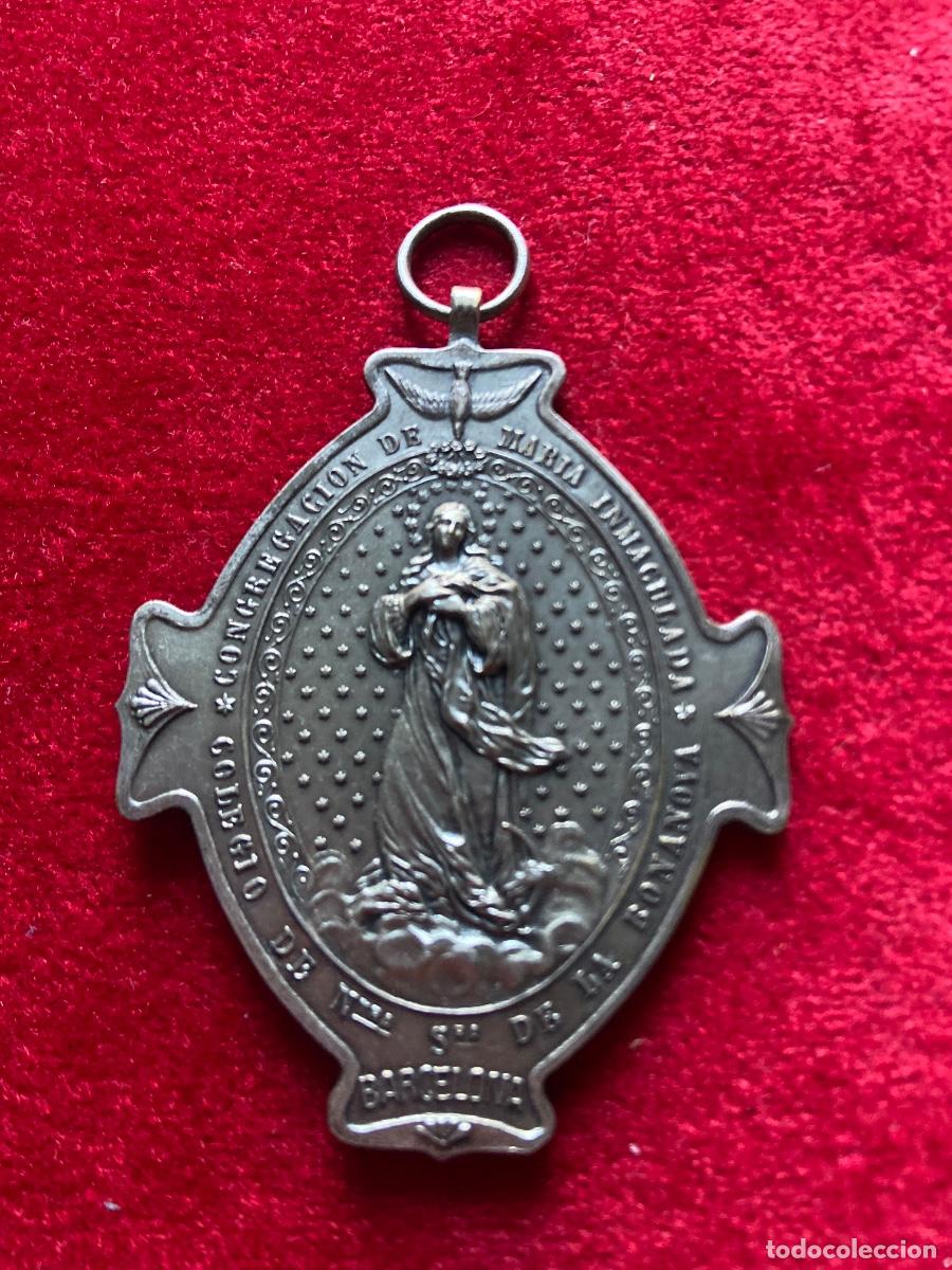 Antig&uuml;edades: Medalla Religiosa Barcelona - Foto 2