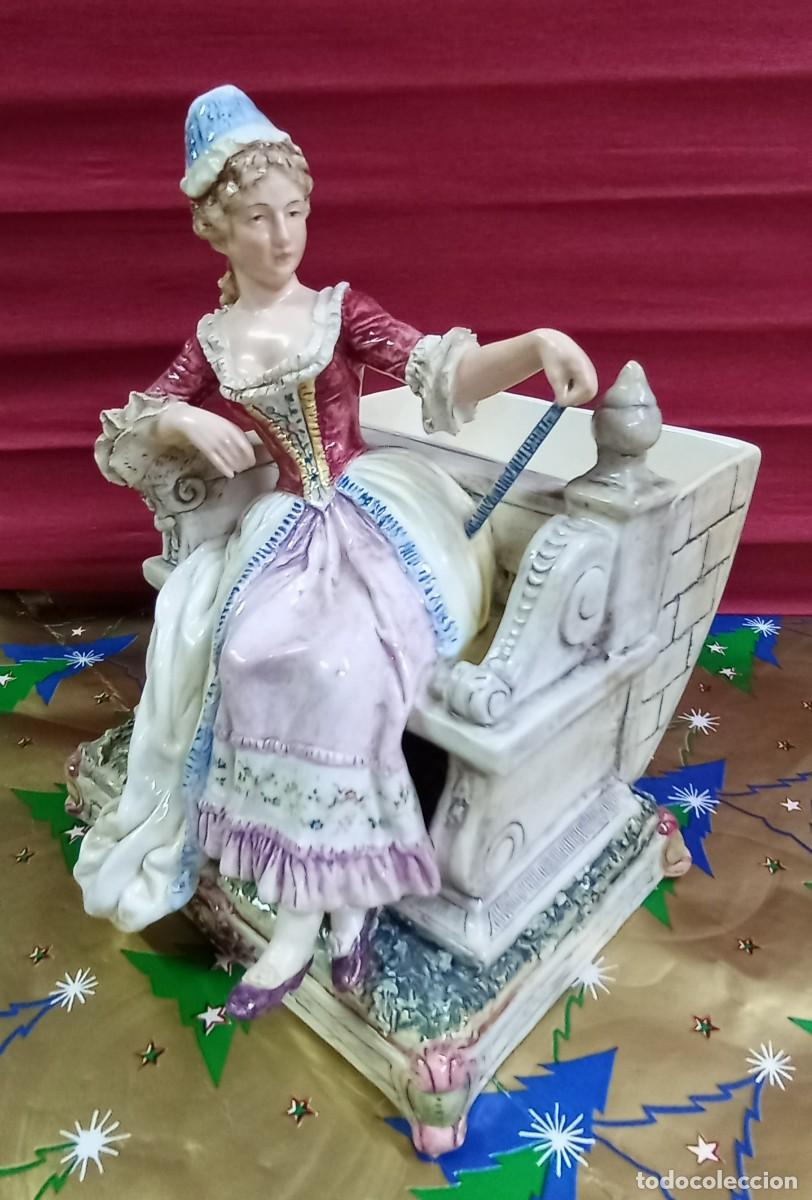 Antig&uuml;edades: SE&Ntilde;ORA DE &Eacute;POCA DE PORCELANA - Foto 1