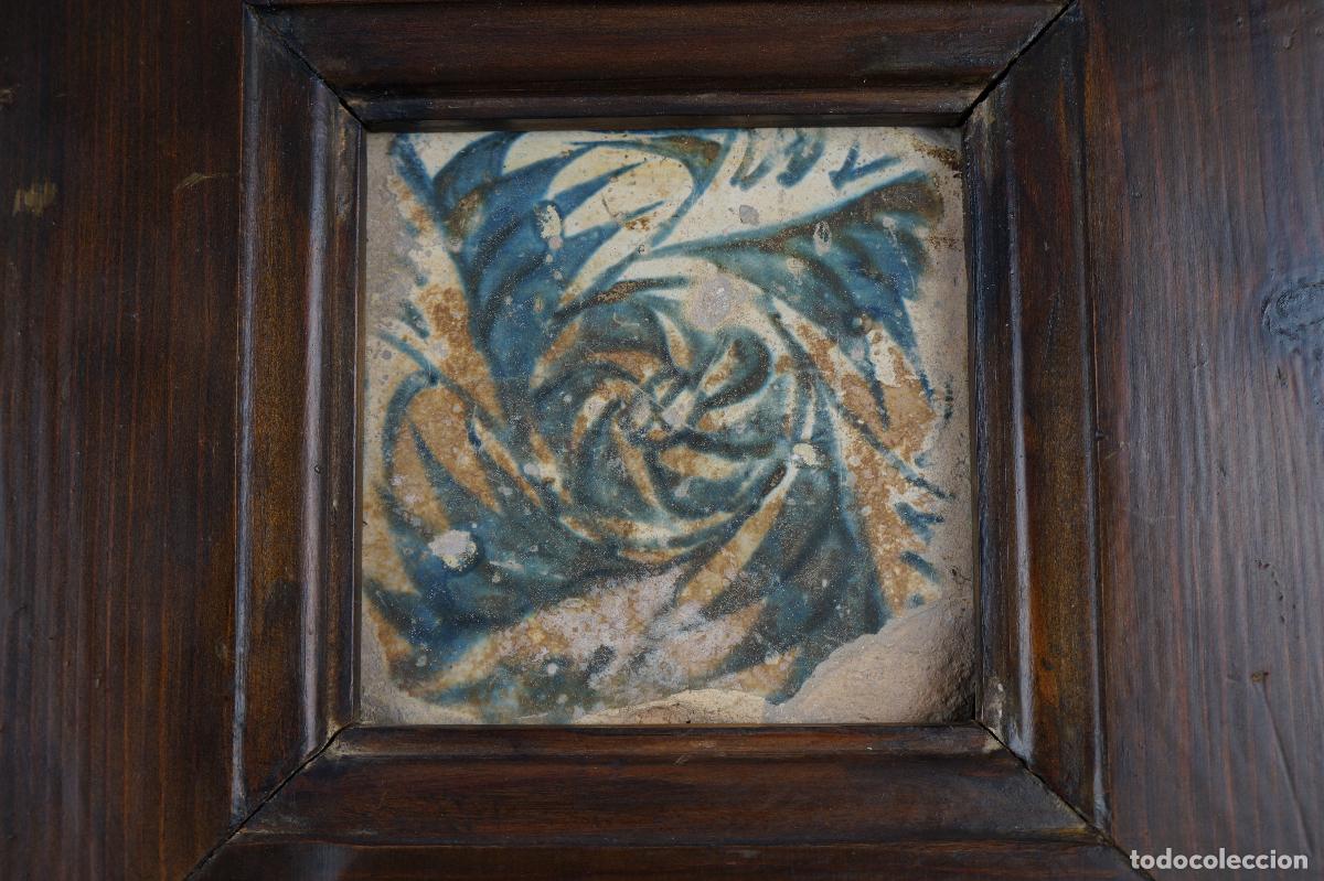Antig&uuml;edades: Azulejo g&oacute;tico, Manises, siglo XV - Foto 2