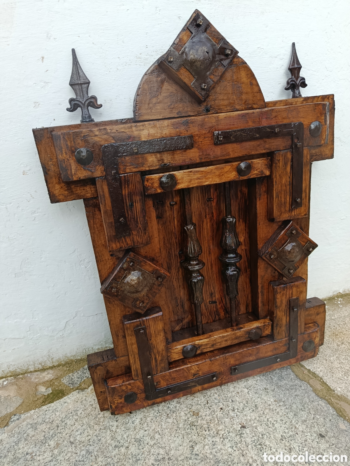 Antig&uuml;edades: Reja de madera y forja - Foto 2