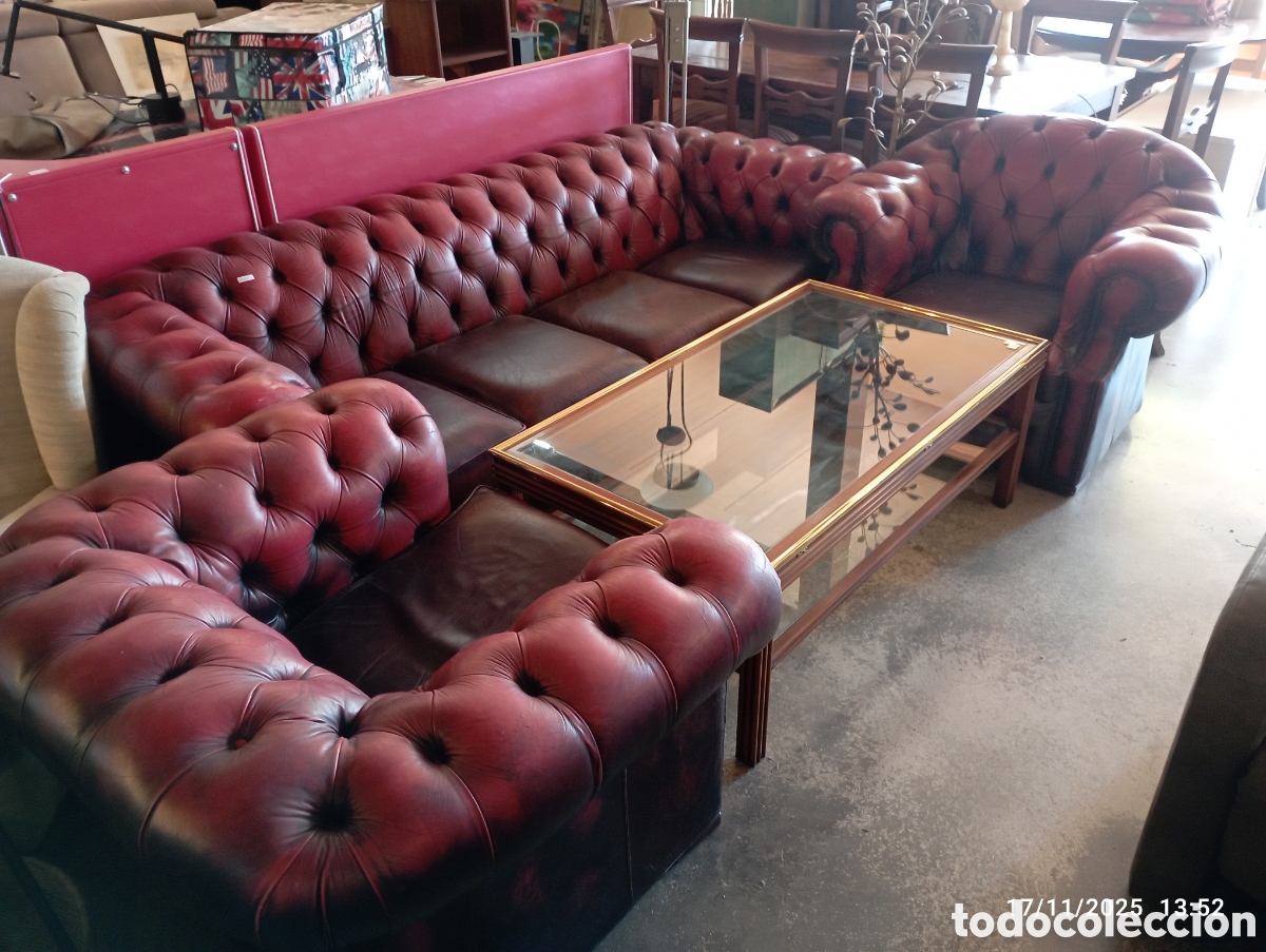 Antig&uuml;edades: Chesterfield 3+2+ mesa - Foto 1