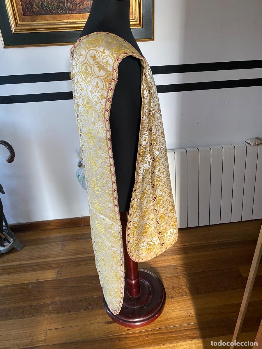 Antig&uuml;edades: Casulla antigua en brocado - Foto 4