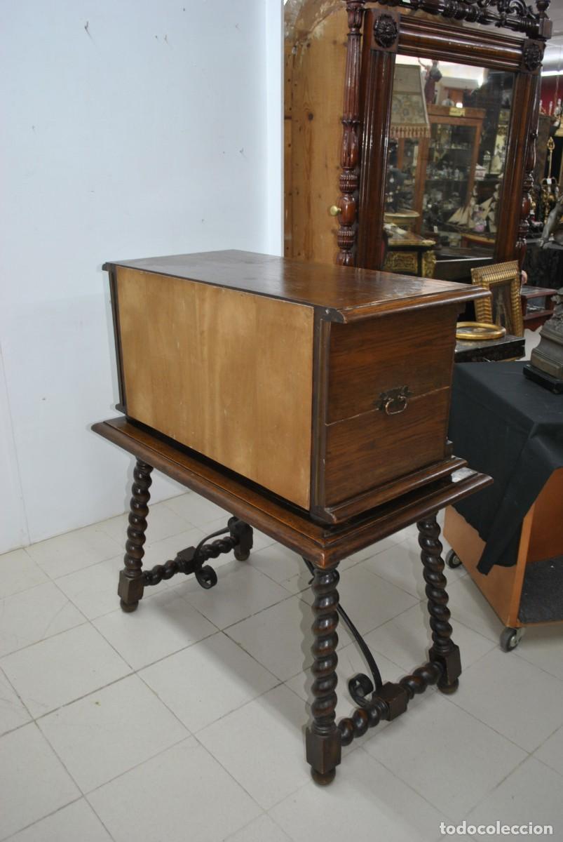 Antig&uuml;edades: BARGUE&Ntilde;O ANTIGUO DE MADERA CON MESA - Foto 12