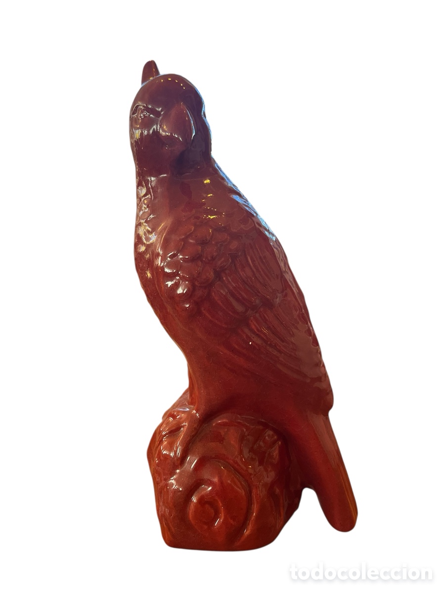 Antig&uuml;edades: Figura de papagayo rojo en cer&aacute;mica