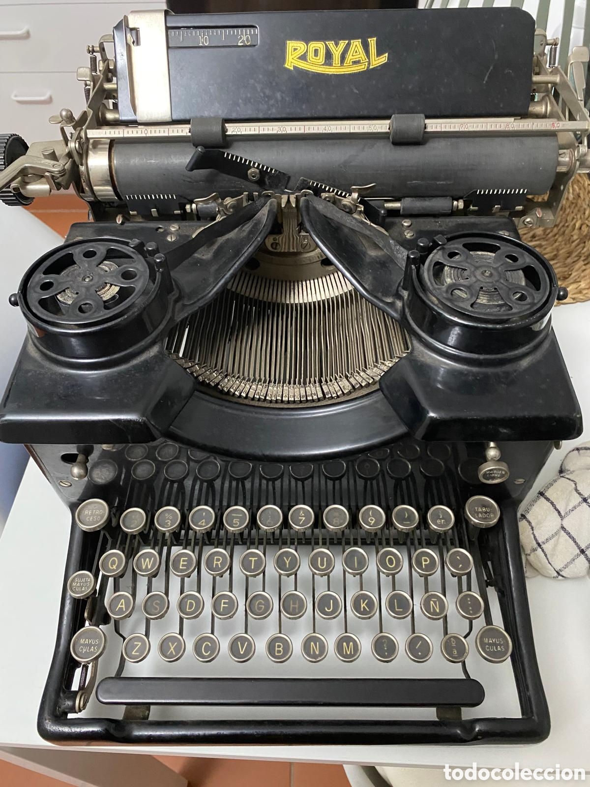 Antiques: 4 maquinas de escribir antiguas