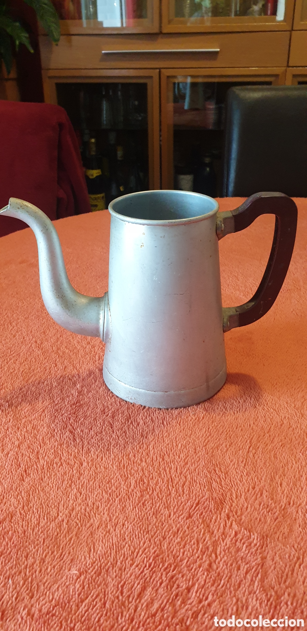 Antig&uuml;edades: Cafetera de aluminio sin tapa - Foto 1