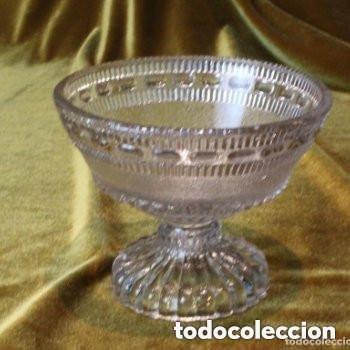 Antig&uuml;edades: Centro de mesa o cop&oacute;n de cristal tallado. - Foto 1