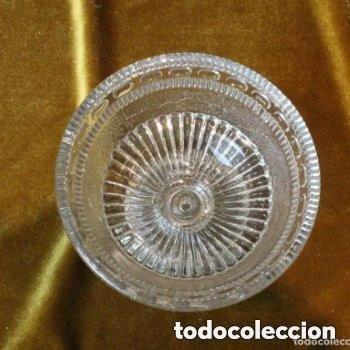 Antig&uuml;edades: Centro de mesa o cop&oacute;n de cristal tallado. - Foto 3