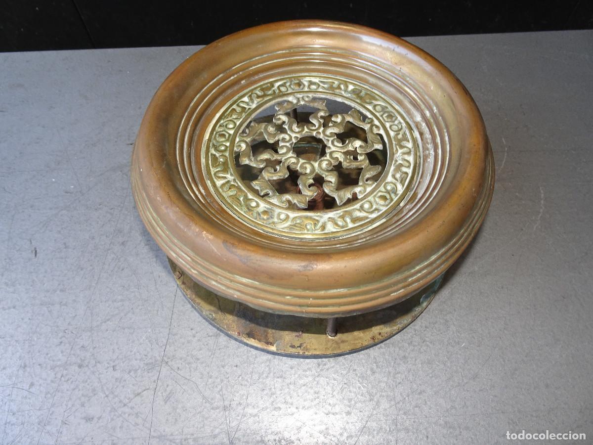 Antig&uuml;edades: Mirilla antigua bronce - Foto 2