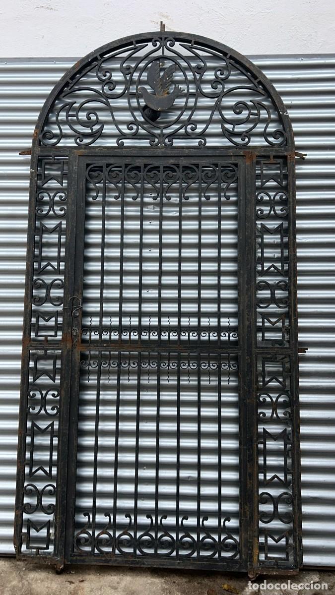 Antiguidades: CANCELA ANTIGUA DE HIERRO DE 275 CMS. DE ALTURA - 207 LA PUERTA - X 138 CMS. ANCHO - 90 LA PUERTA