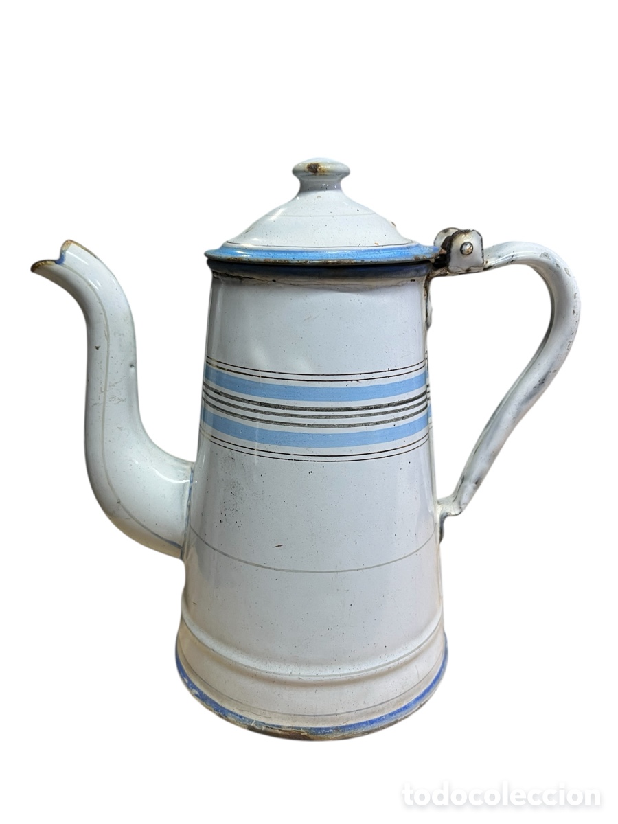 Antig&uuml;edades: Antigua cafetera esmaltada en blanco con rayas azules - Foto 2