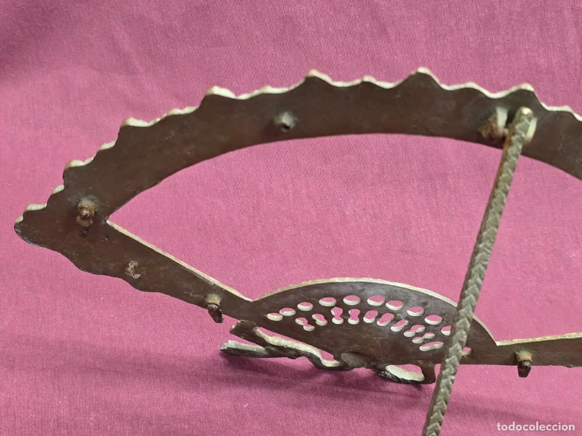 Antig&uuml;edades: MARCO DE BRONCE EN FORMA DE ABANICO - Foto 6