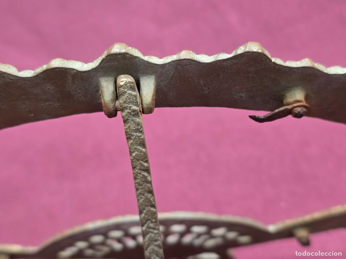 Antig&uuml;edades: MARCO DE BRONCE EN FORMA DE ABANICO - Foto 7