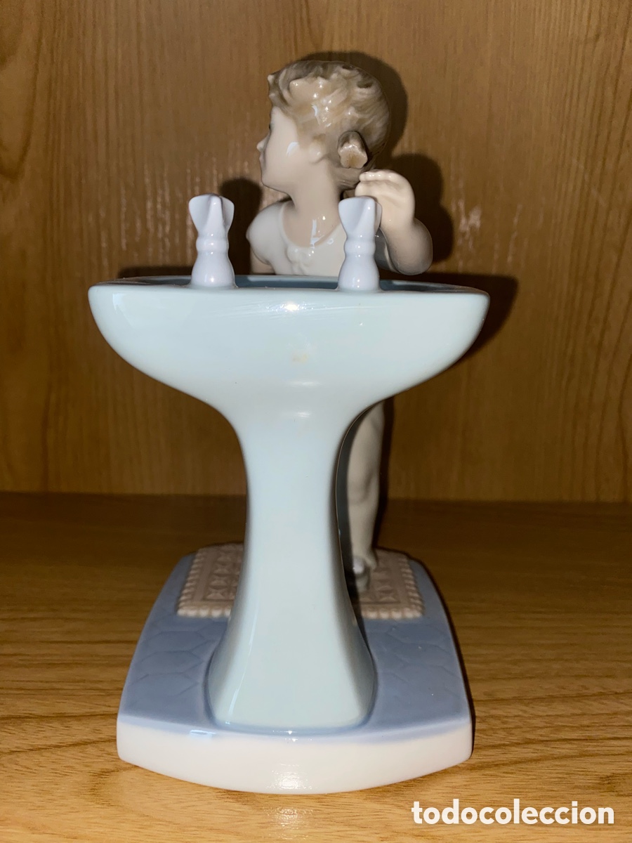 Antig&uuml;edades: Ni&ntilde;o en el lavabo de LLADRO - Foto 3