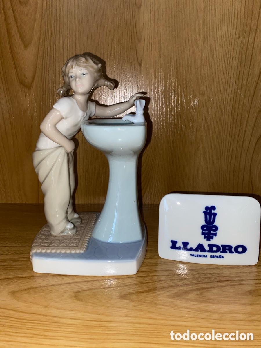 Antig&uuml;edades: Ni&ntilde;o en el lavabo de LLADRO - Foto 1