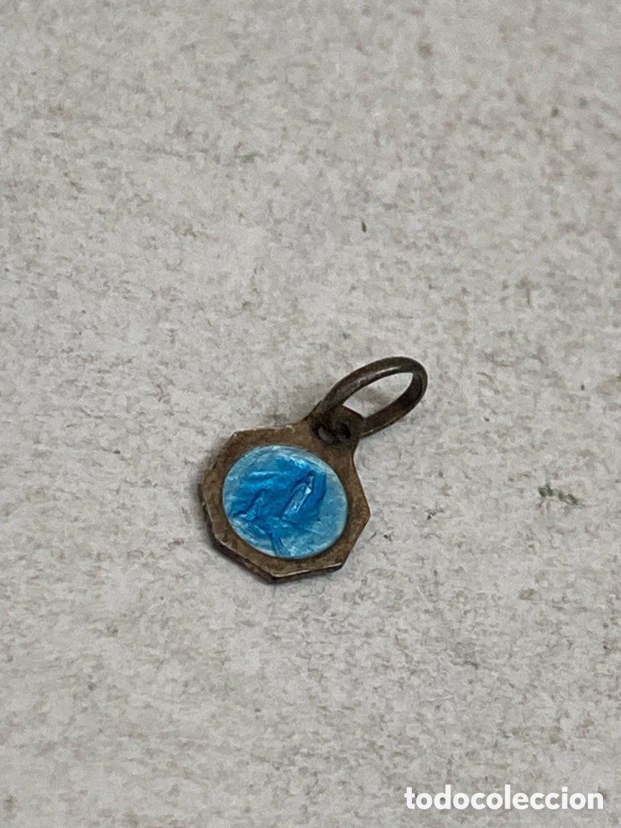Antig&uuml;edades: Medalla de plata religiosa C498 - Foto 2