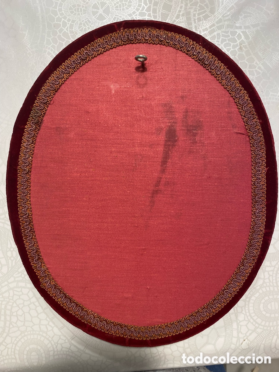 Antig&uuml;edades: Composici&oacute;n de Cristo Crucificado de plata dorada . - Foto 4