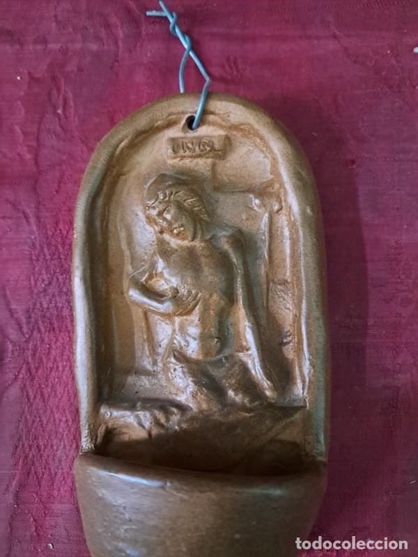 Antig&uuml;edades: BENDITERA DE BARRO, CRISTO EN EL CALVARIO - Foto 2