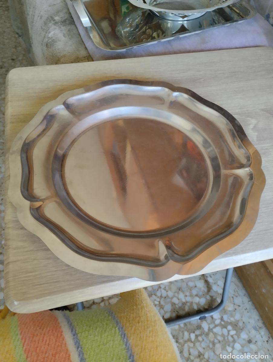 Antig&uuml;edades: bandeja de acero inoxidable con forma de flor de 29cm - Foto 1