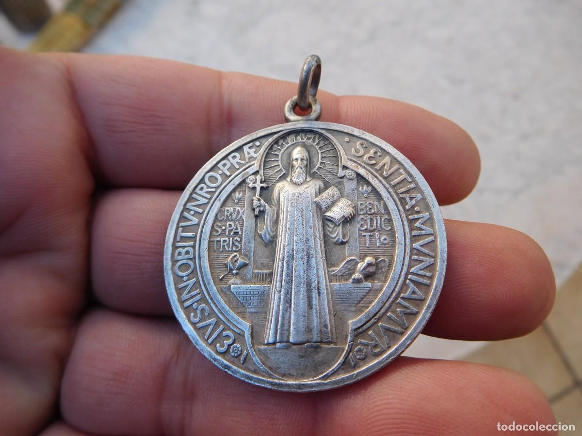 Antig&uuml;edades: Medalla antigua de San Benito - Foto 2