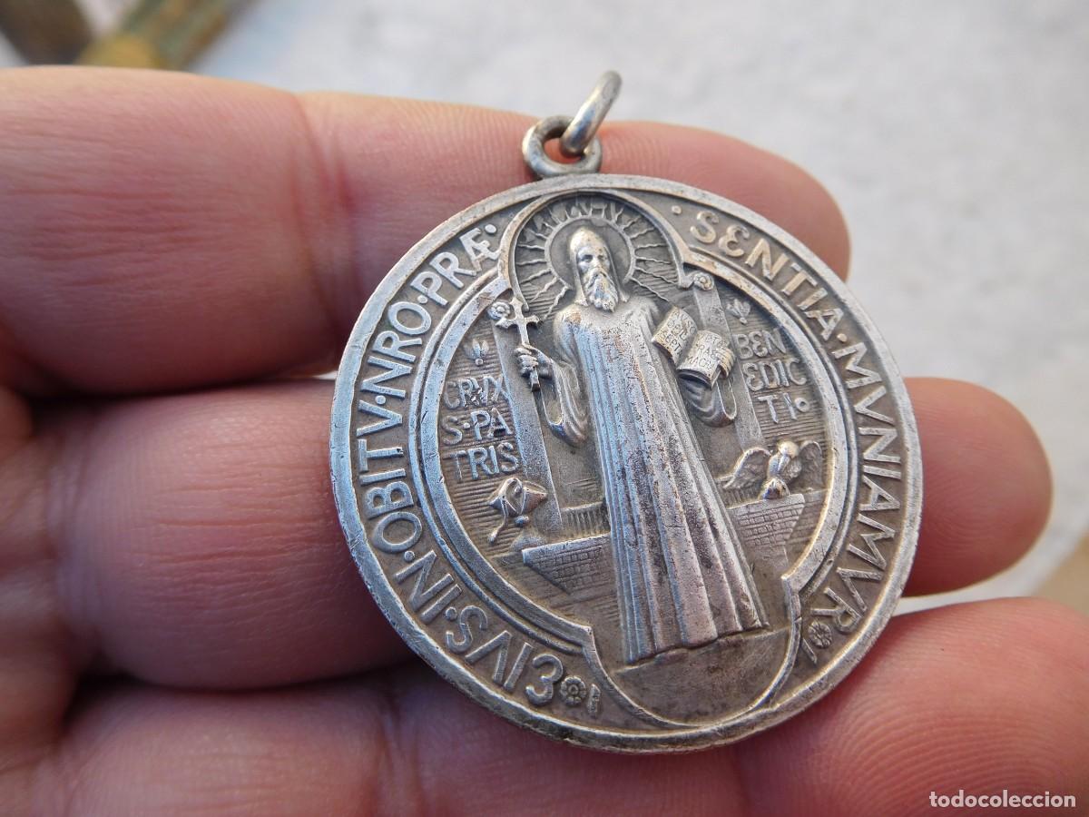 Antig&uuml;edades: Medalla antigua de San Benito - Foto 3