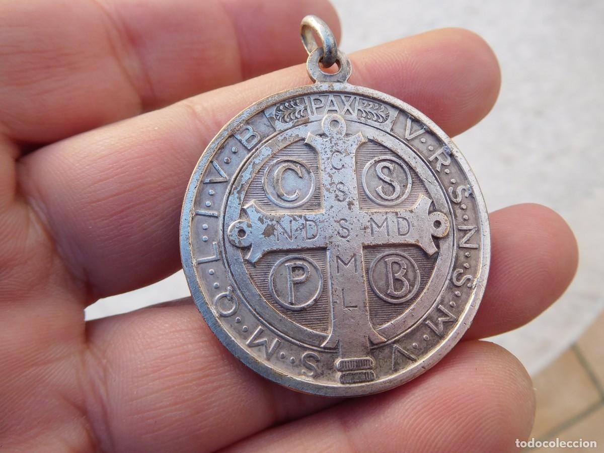 Antig&uuml;edades: Medalla antigua de San Benito - Foto 6
