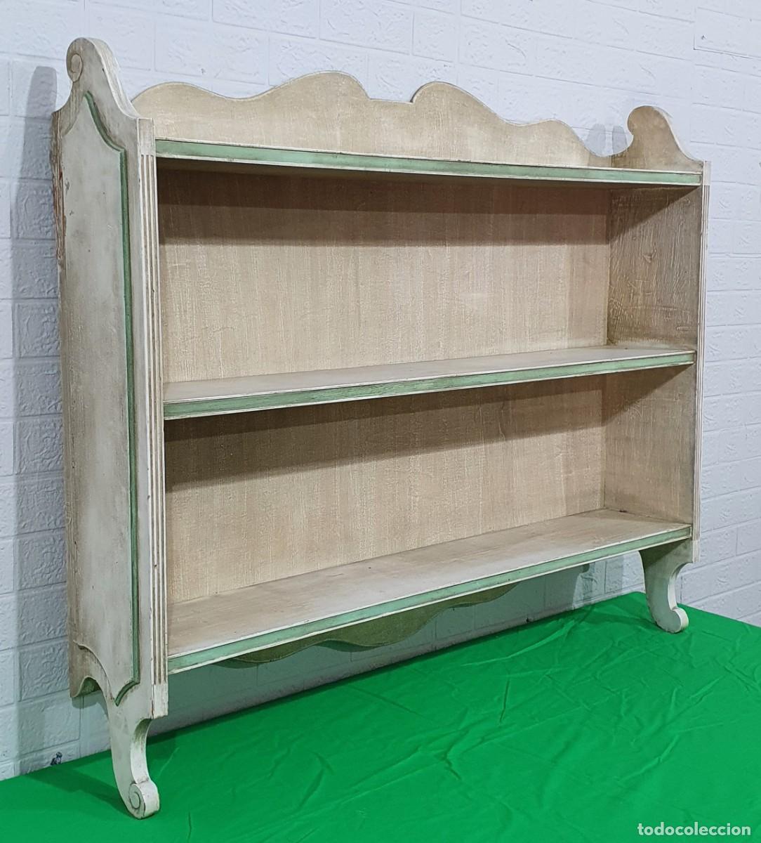 Antig&uuml;edades: Estanter&iacute;a librer&iacute;a patinada - Foto 2