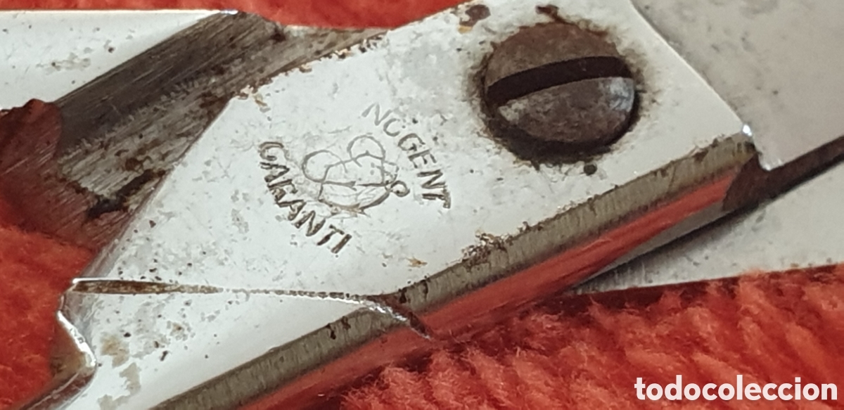 Antig&uuml;edades: Antiguo conjunto de esquilado en su estuche. - Foto 10