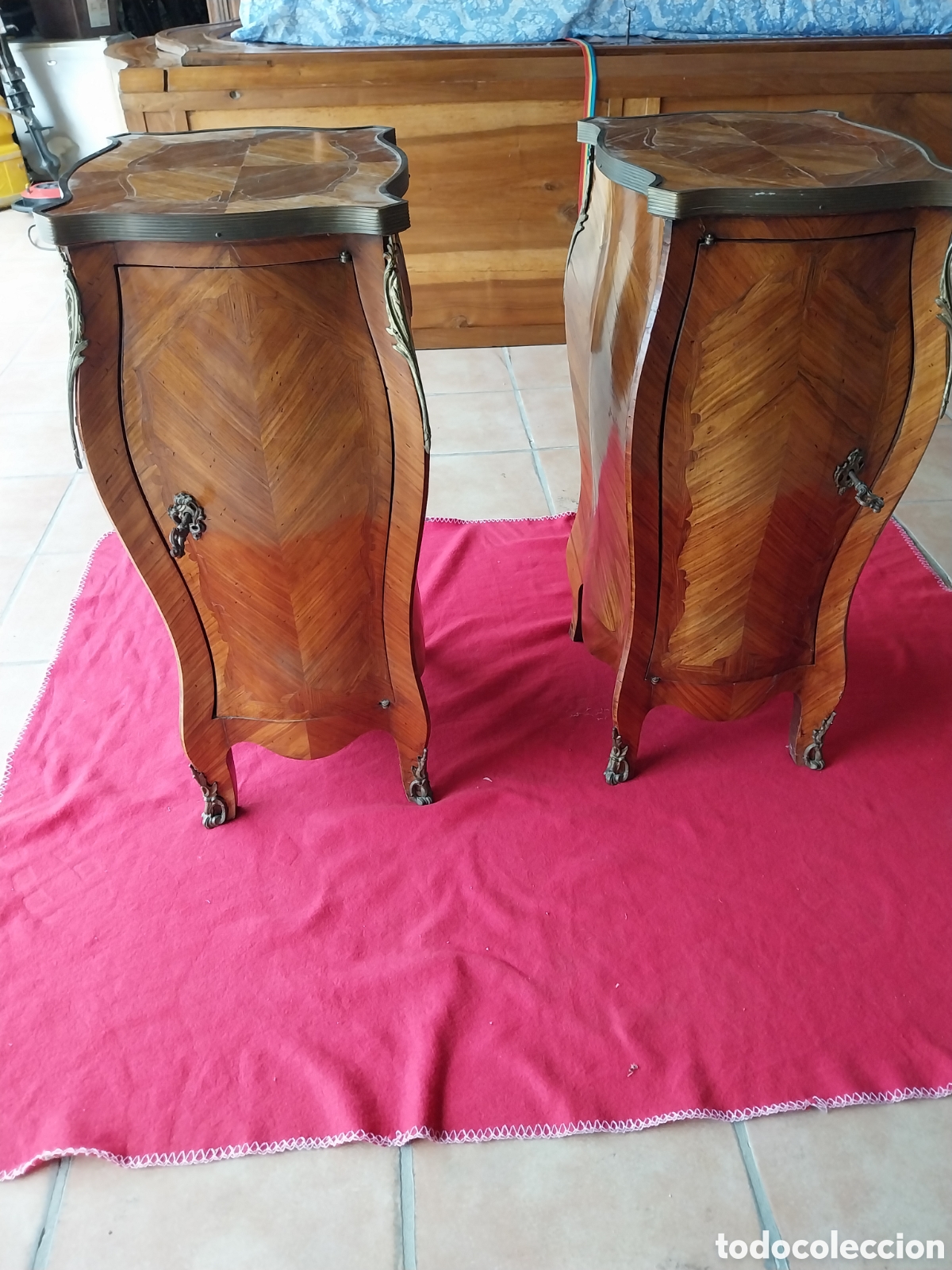 Antig&uuml;edades: Mesitas de noche en marqueter&iacute;a - Foto 2