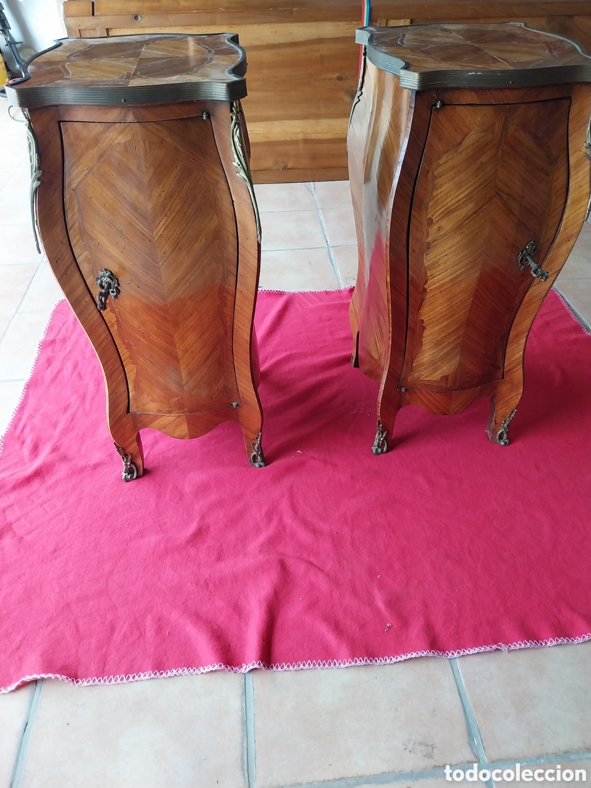 Antig&uuml;edades: Mesitas de noche en marqueter&iacute;a - Foto 7