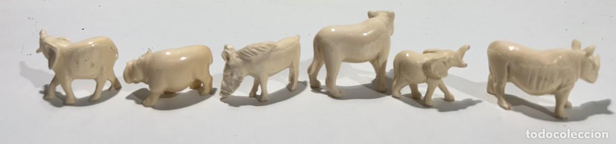 Antig&uuml;edades: SET ANIMALES RESINA BLANCA - Foto 4