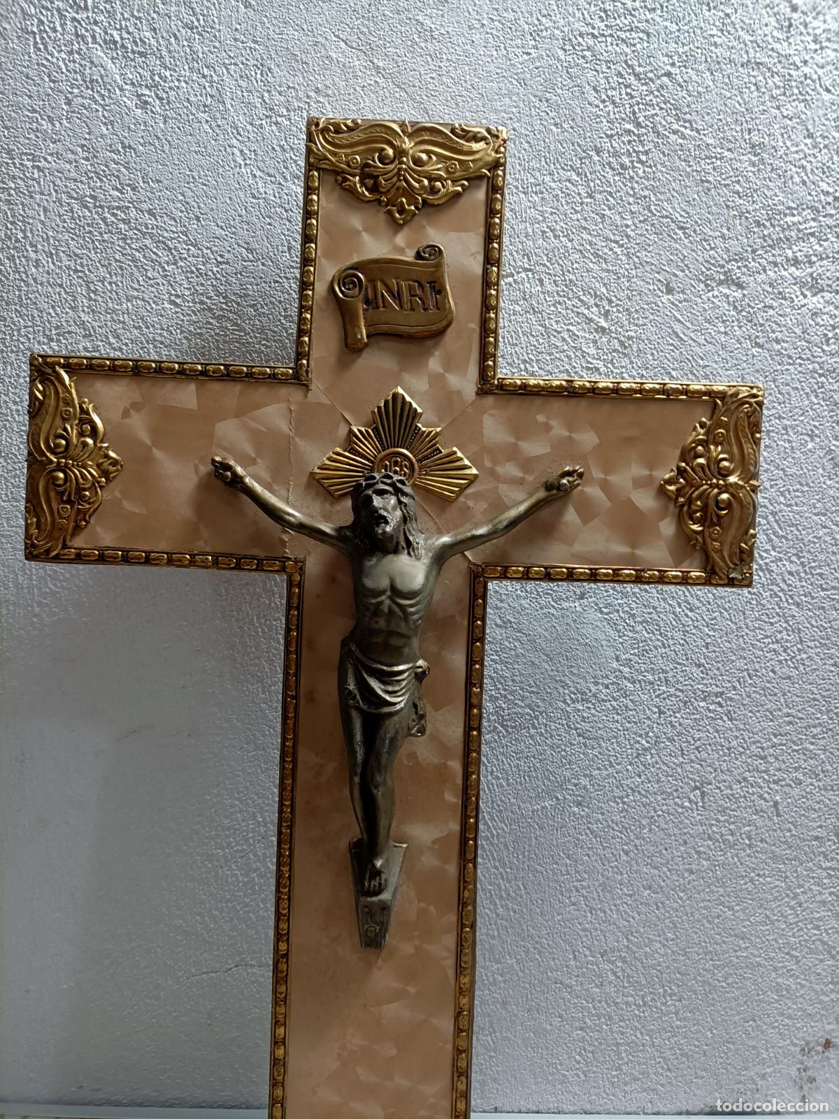 Antig&uuml;edades: Antiguo crucifijo de pared - Foto 2