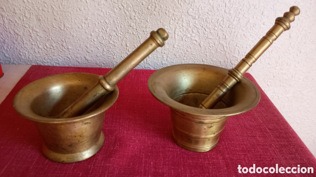 Antig&uuml;edades: Almirez antiguos 2 diferentes y con sus manos - Foto 1