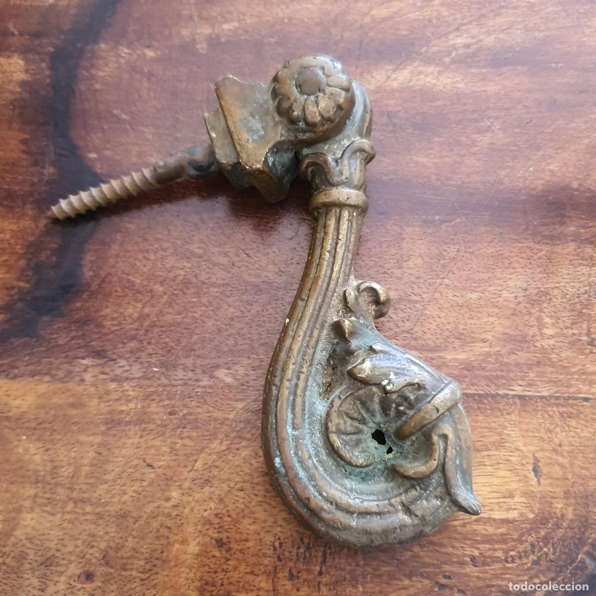 Antig&uuml;edades: Aldaba antig&uuml;a, de bronce - Foto 1