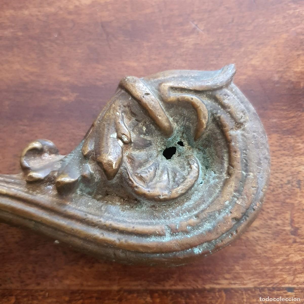 Antig&uuml;edades: Aldaba antig&uuml;a, de bronce - Foto 3