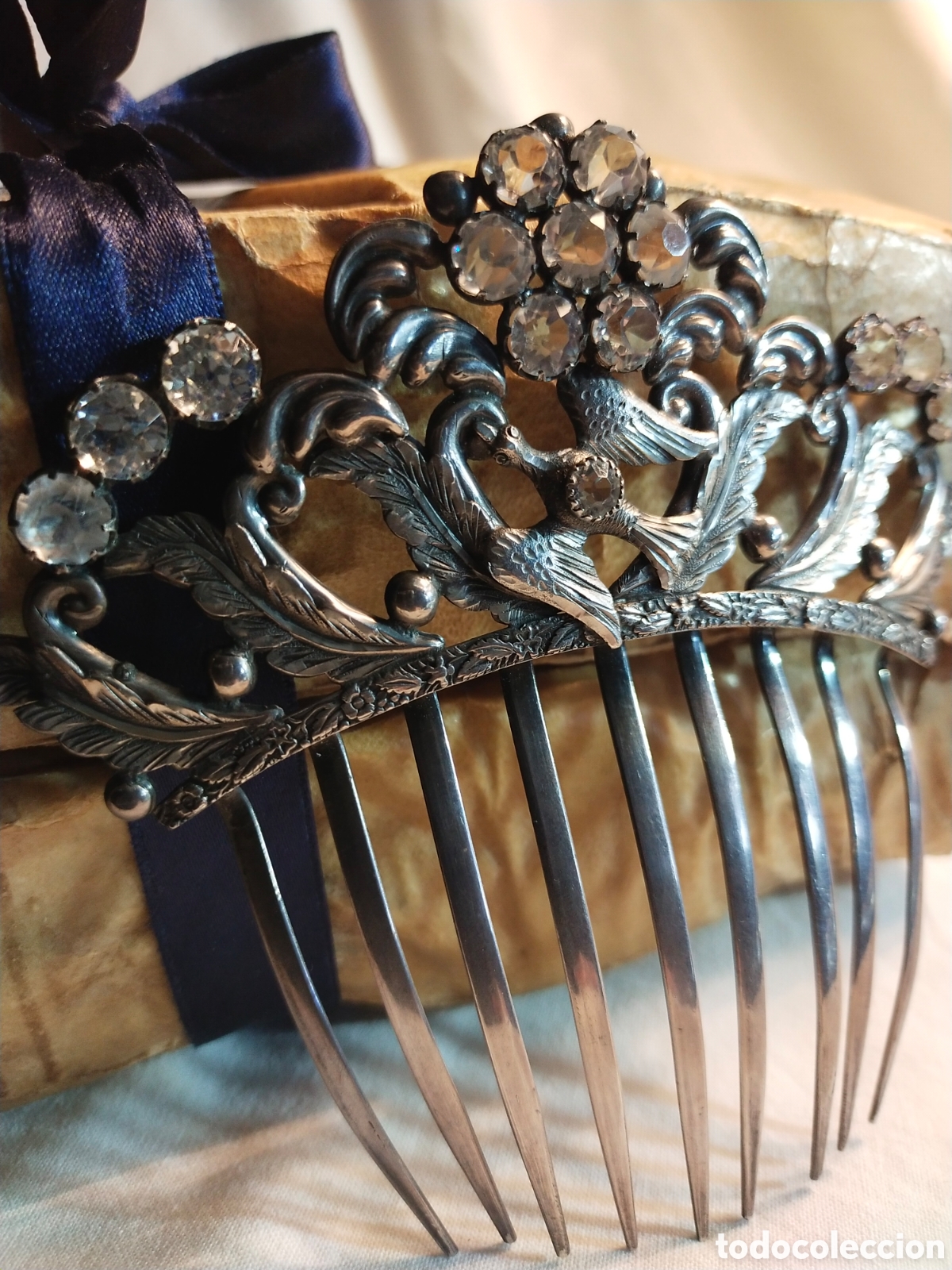 Antig&uuml;edades: Peineta de plata con pedreria - Foto 3