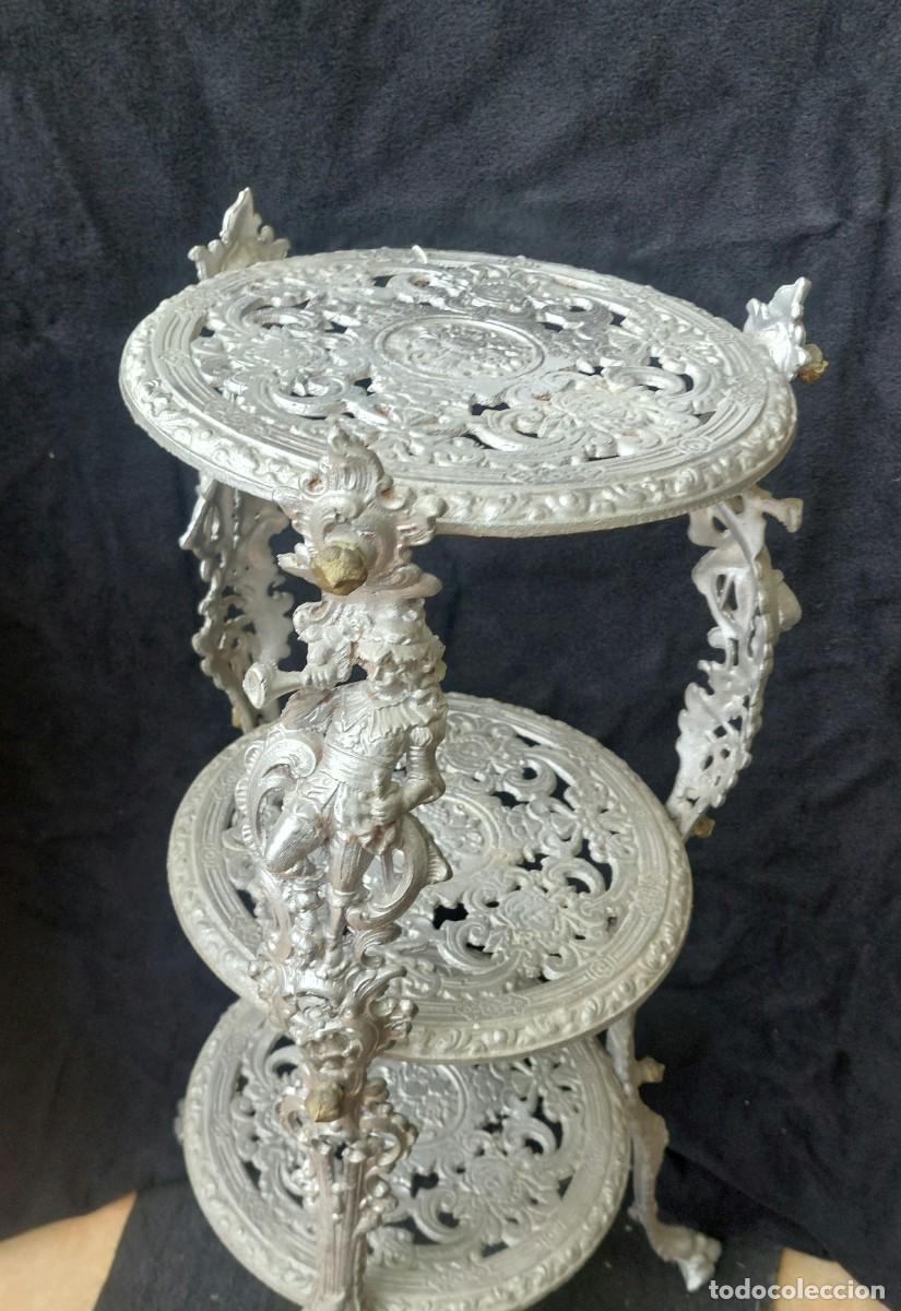 Antig&uuml;edades: Mesa macetero estilo modernista de aluminio - Foto 2