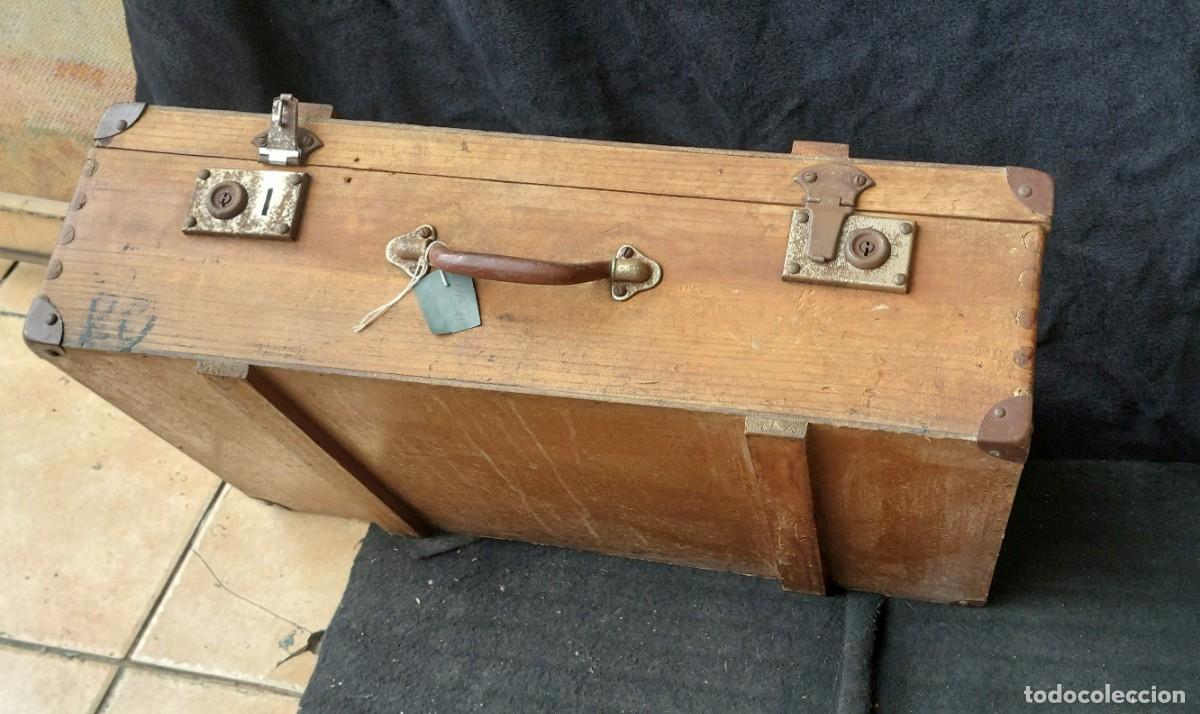 Antig&uuml;edades: Maleta antigua de madera - Foto 1