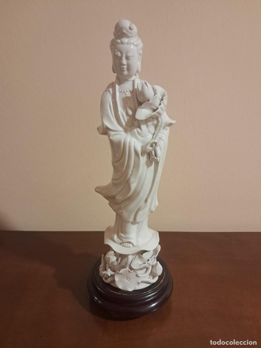 Antiques: Figura porcelana blanca china Guanyin