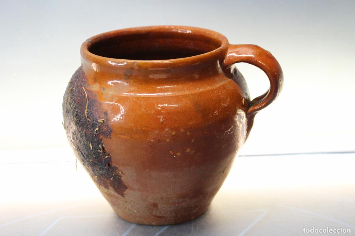 Antig&uuml;edades: Peque&ntilde;a y antigua olla de barro. - Foto 1