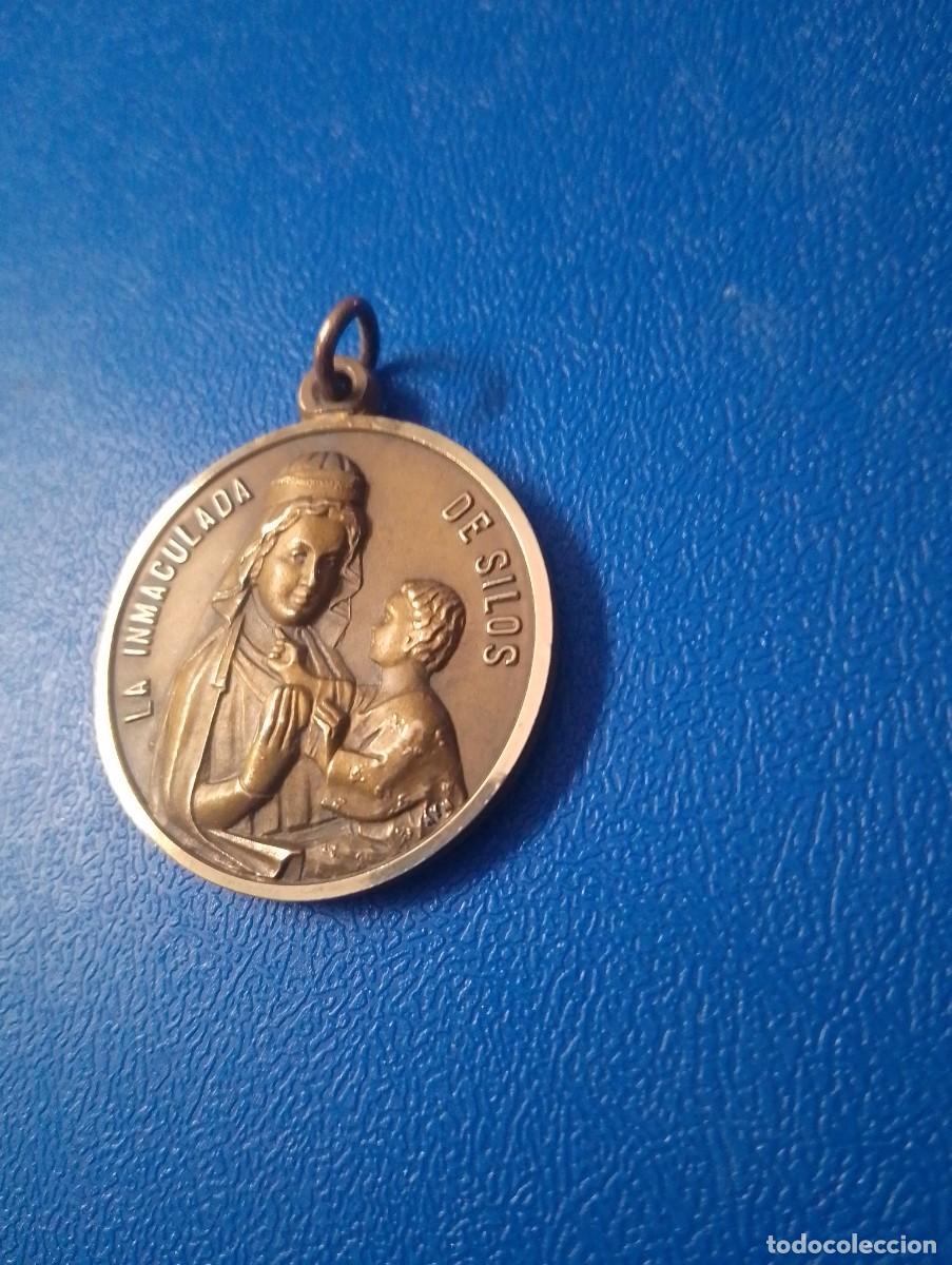 Antig&uuml;edades: Antigua medalla de bronce La Inmaculada de Silos - Foto 2