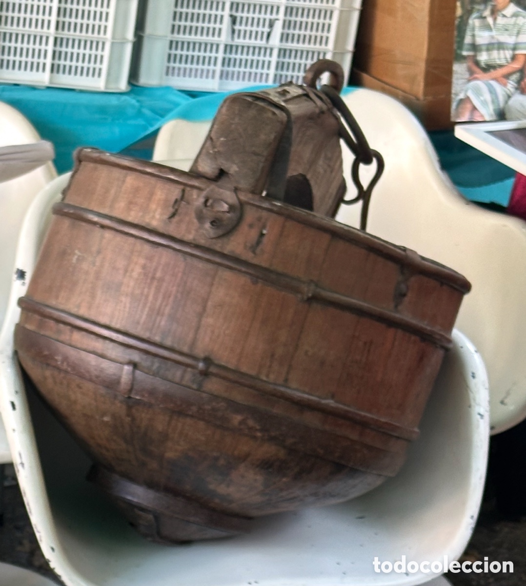 Antig&uuml;edades: Cubo forja xviii oriental antiguo